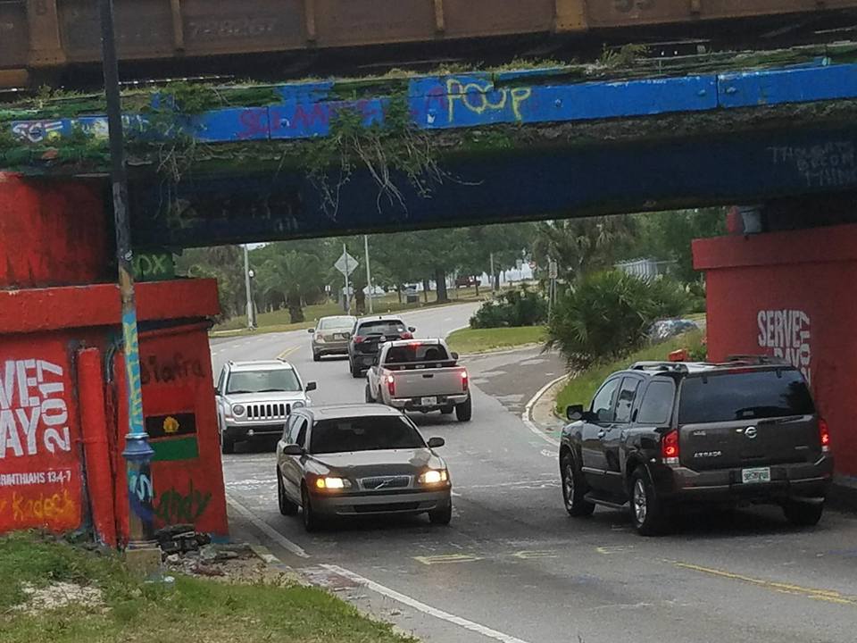 Biafran flag on Florida bridge